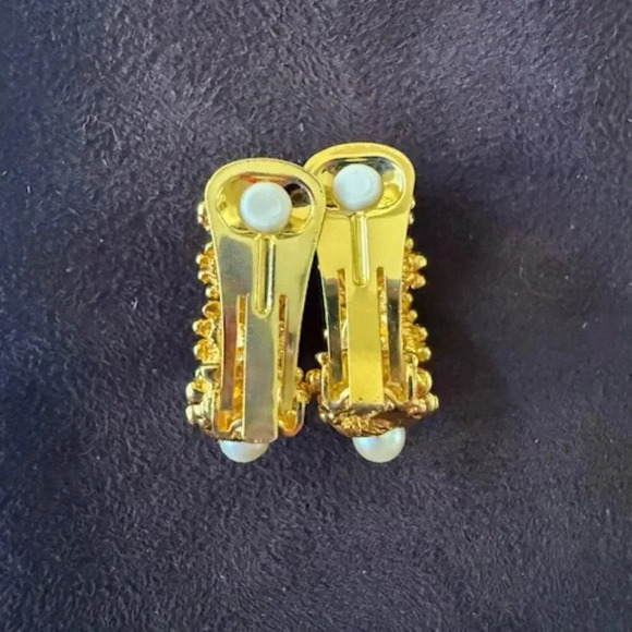 natori clip on earrings - Picture 4 of 5
